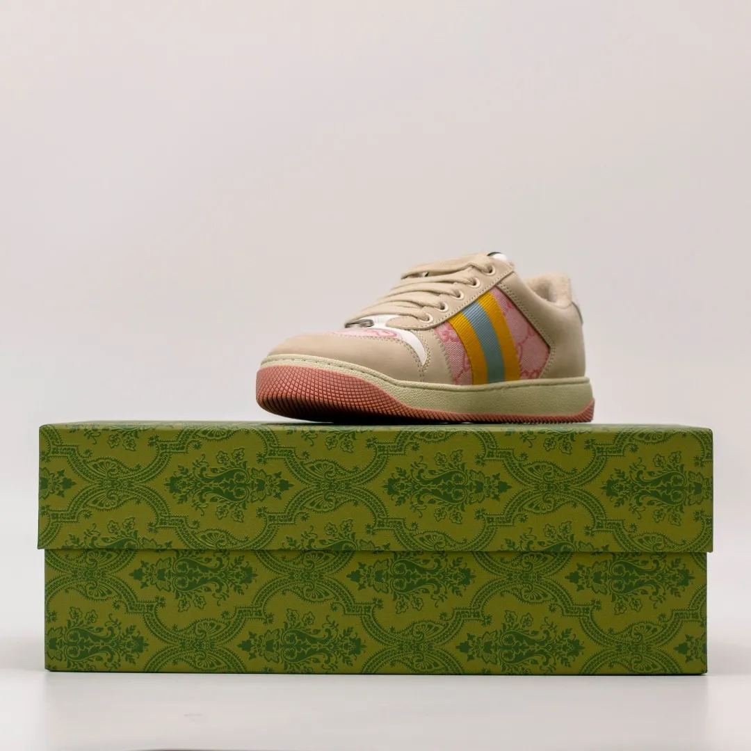 Factory price 580 [Higher version] GUCCI casual sports distressed small dirty shoes, polished cowhide fabric, hand-made distressed effect!  Original terry cloth, delicate, soft, comfortable and breathable. Privately molded steel-stamped two-color original TPU outsole (lower layer is wider, upper layer is narrower) to differentiate the wrong version of the outsole in the market. Fabric, material, outsole, detail comparison SIZE: 34-41, 38-45 regular size (women's 34, 41, men's 38, 45 customized, non-returnable and non-exchangeable) (women's colors and men's models need to be customized)